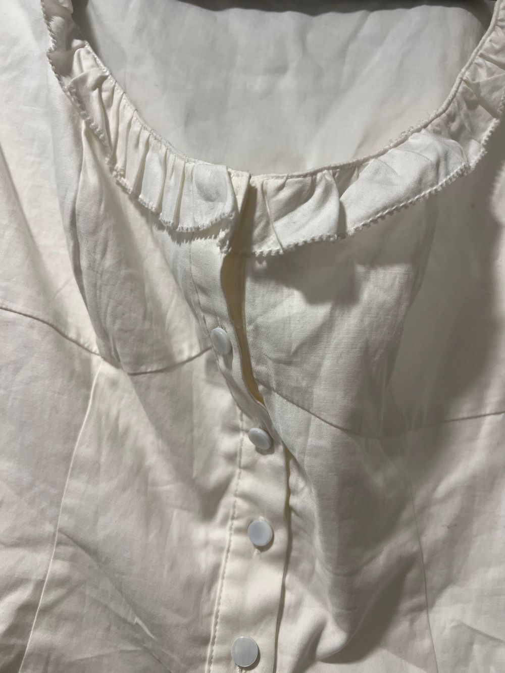 Reformation White Ruffle Scoop Button-Front Set Size 4 - Picture 4 of 9
